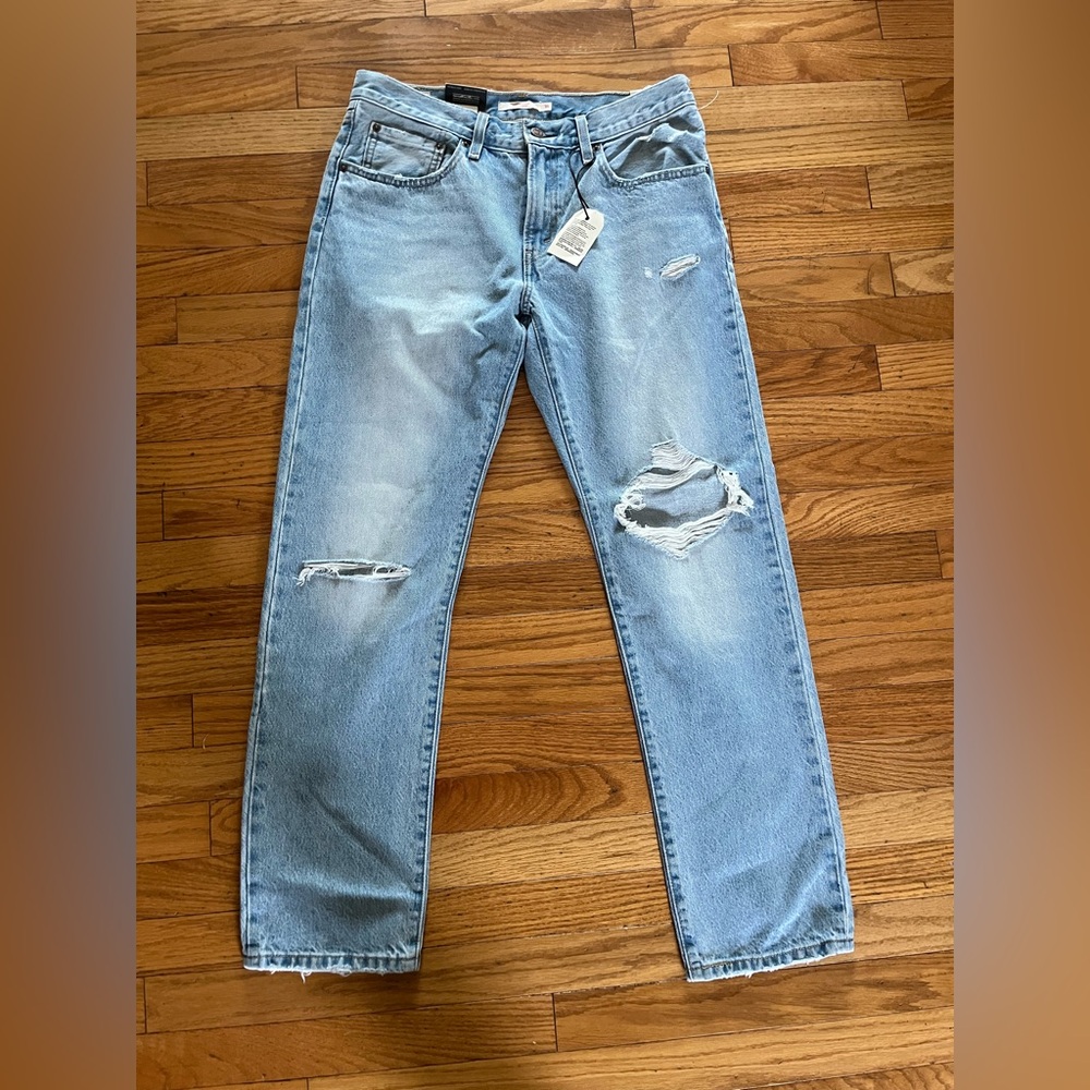 BNWT Levi’s Middy Straight size 30